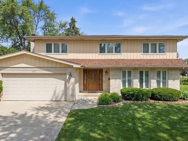 532 Lois Court , Mount Prospect, IL 60056