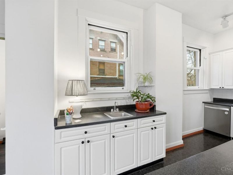 3852 Dakota Avenue, Cincinnati, OH 45229 Photo 24