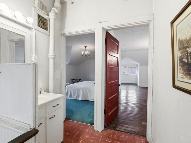 3852 Dakota Avenue, Cincinnati, OH 45229 Photo 51