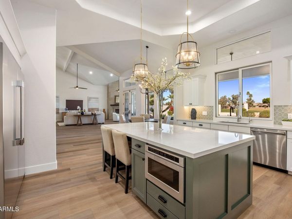 1182 W Island Drive, Chandler, AZ 85248