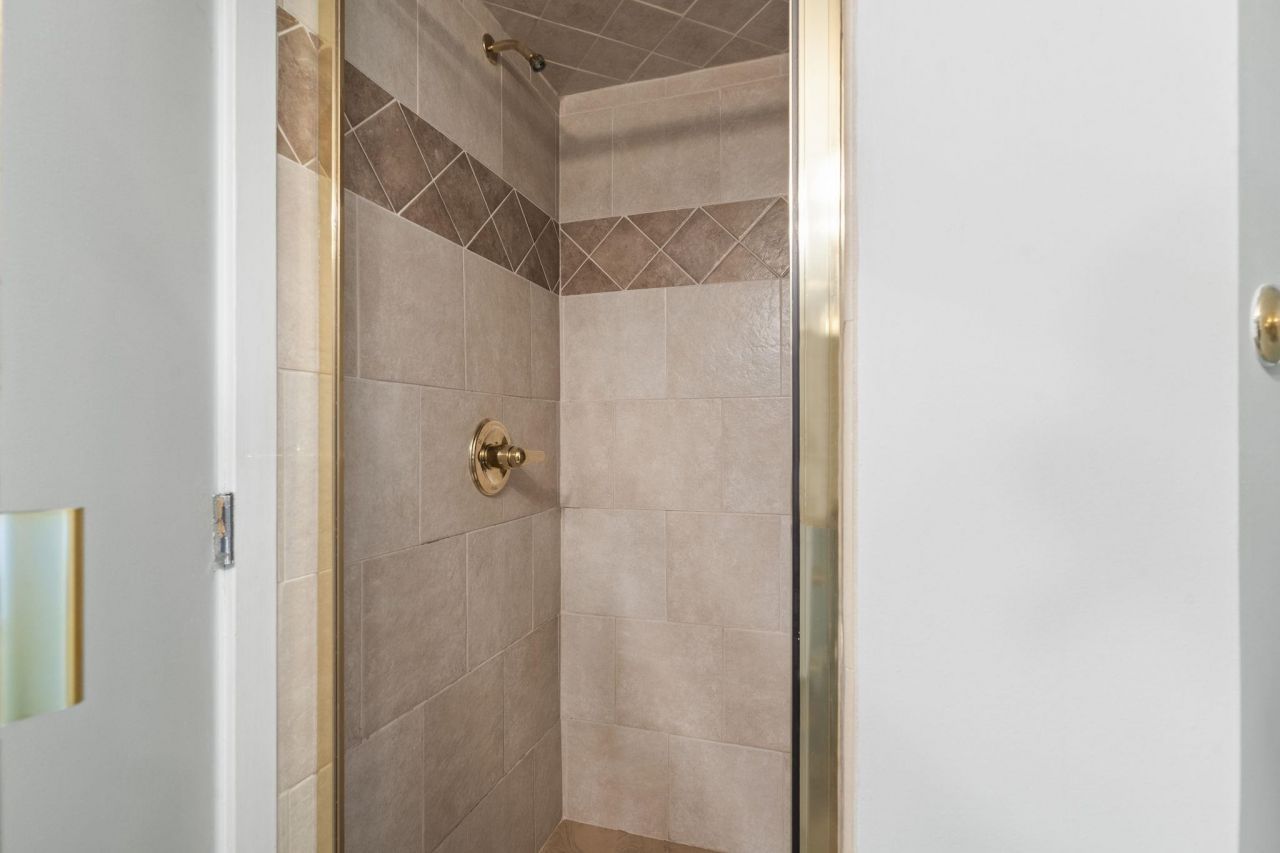 101 Ocean Creek Dr. Photo 21