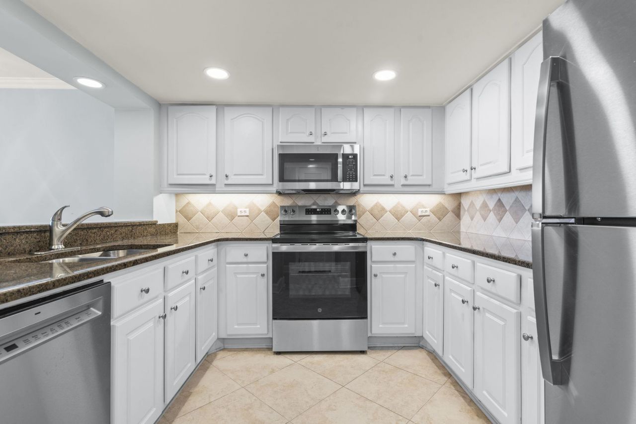 101 Ocean Creek Dr. Photo 6