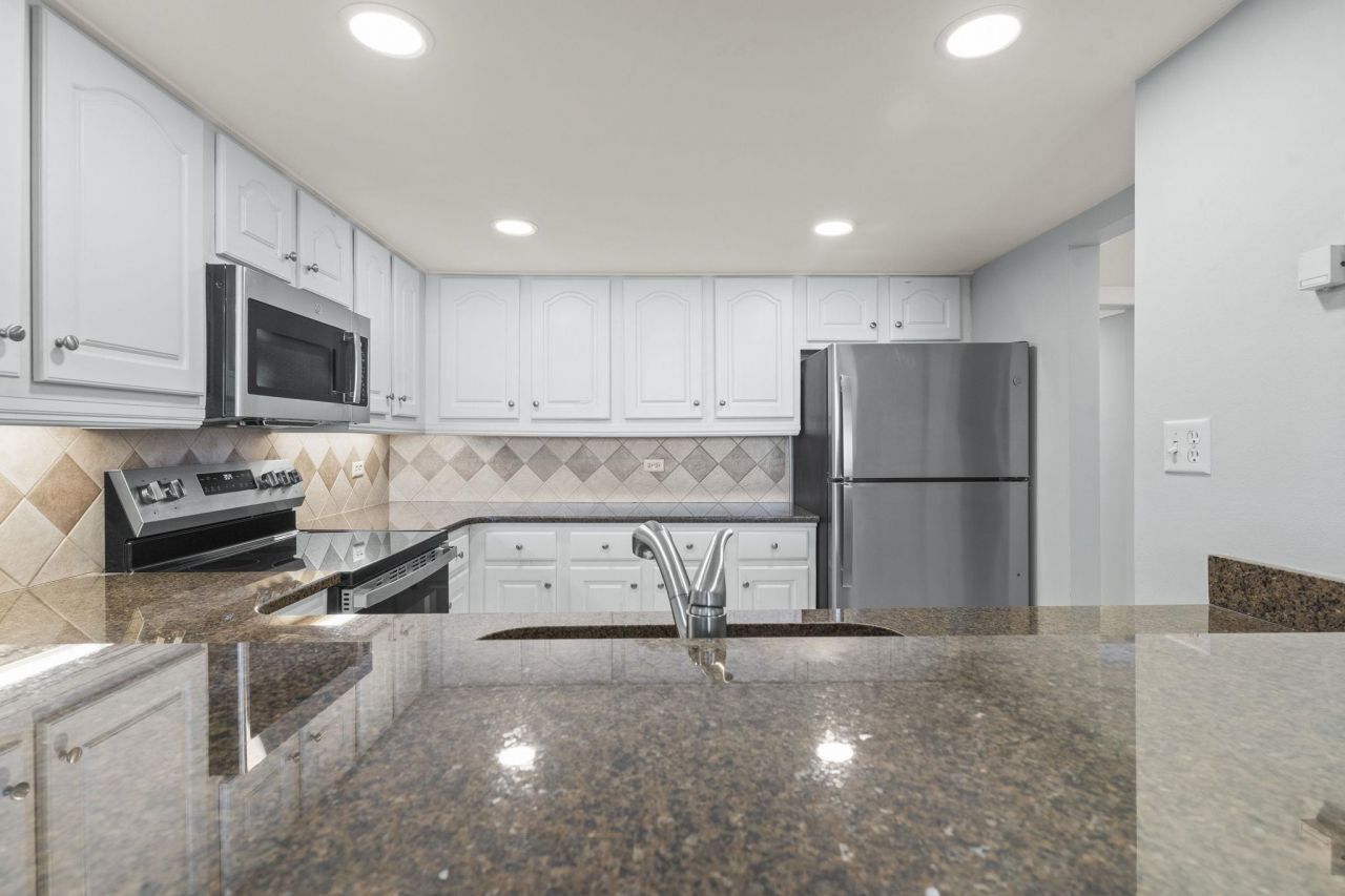 101 Ocean Creek Dr. Photo 7