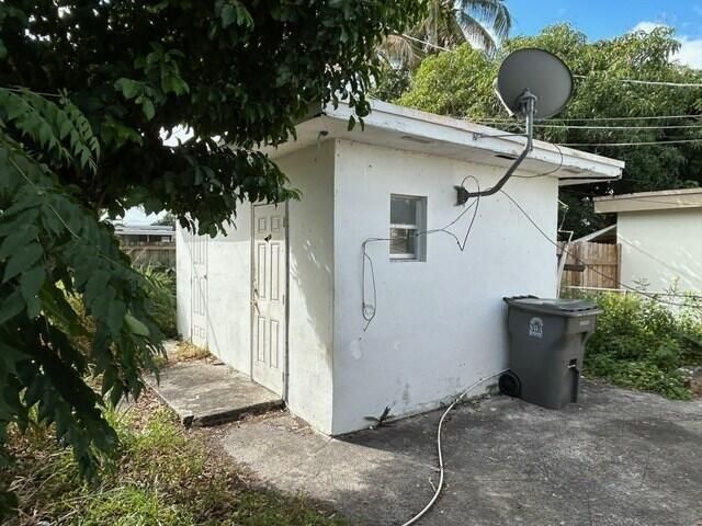 2000 Longwood Road, West Palm Beach, FL 33409 Photo