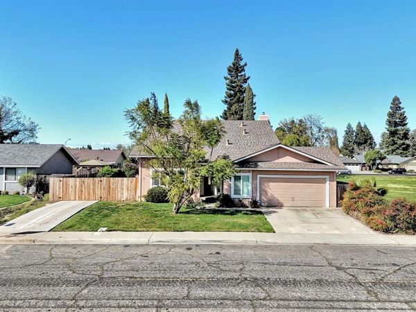 1425 Forest Dr, Turlock, CA 95380