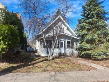 3543 Queen Avenue N, Minneapolis, MN 55412