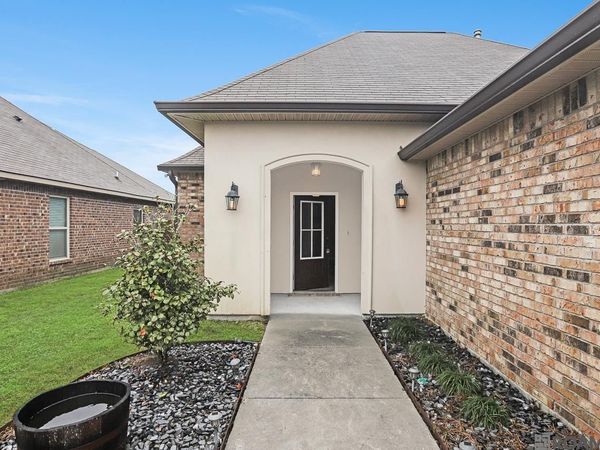 42451 Baystone Ave, Prairieville, LA 70769