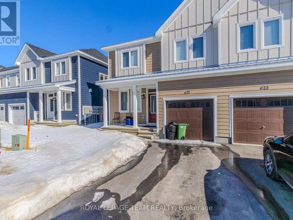 621 Alopex Row, Ottawa, ON K0A2Z0