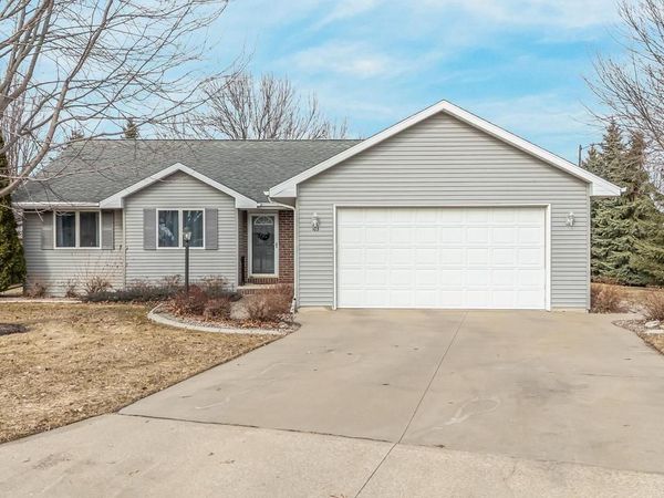 103 GREEN WAY DRIVE, Combined Locks, WI 54113