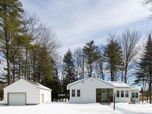 117 Airport Road, Hartford, VT 05001