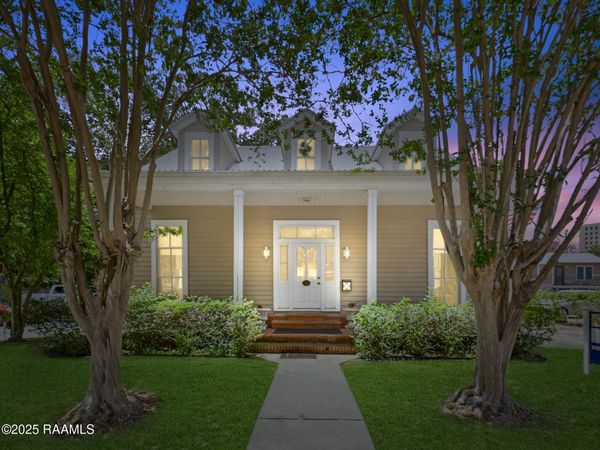 120 Caillouett Place , Lafayette, LA 70501