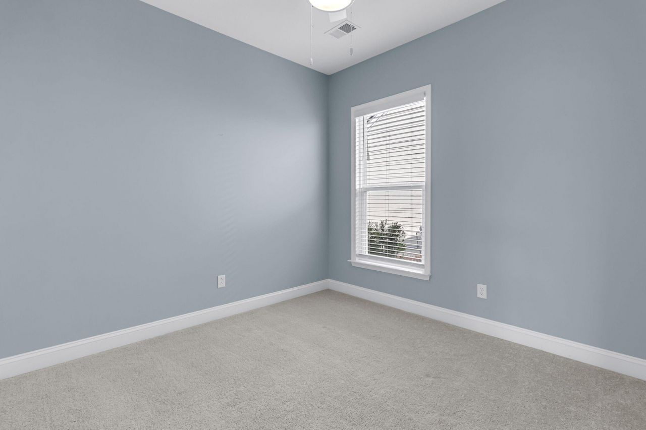 102 Garden Gate Way Photo 33