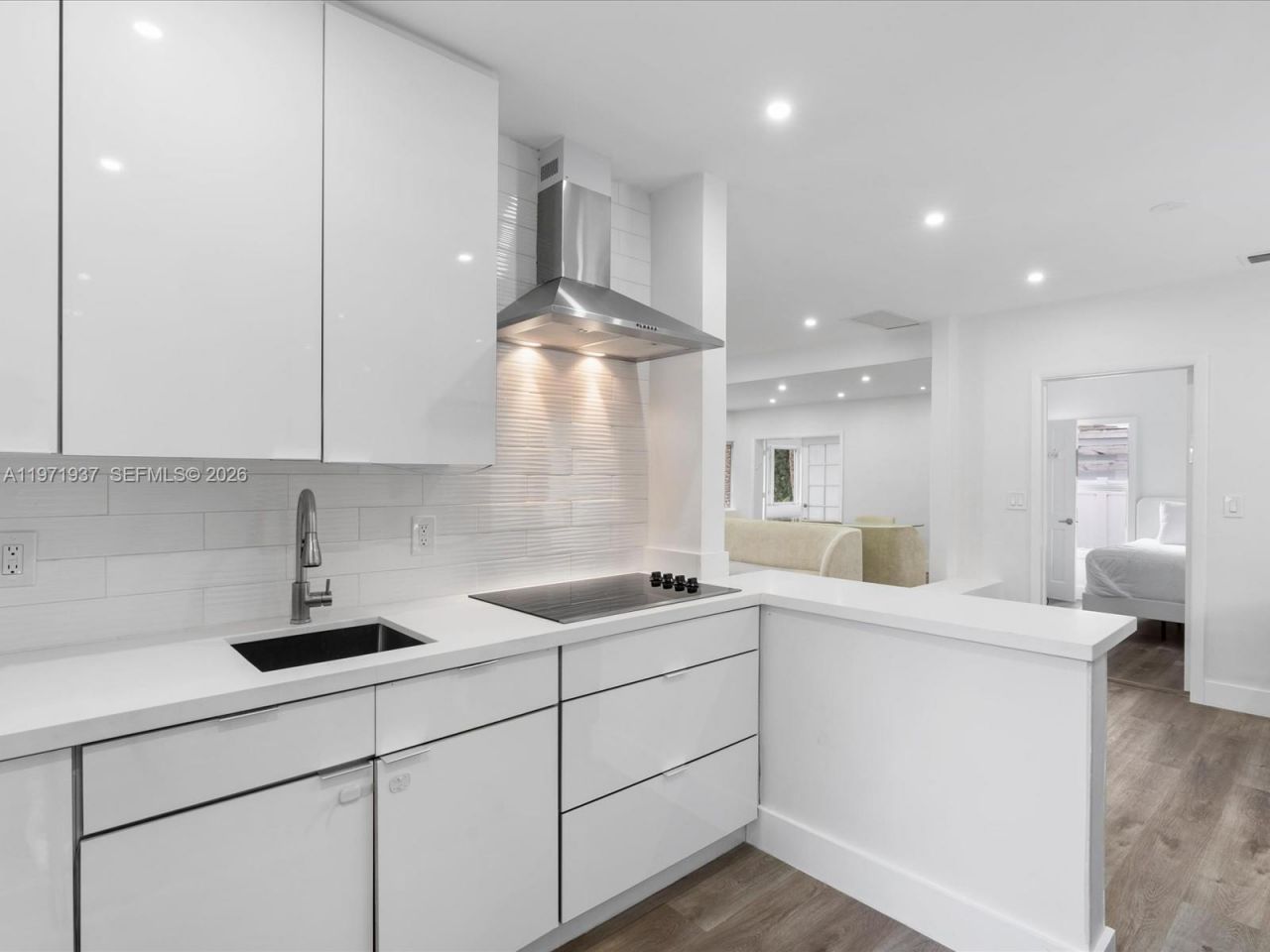 8934 Harding Ave , Surfside, FL 33154 Photo