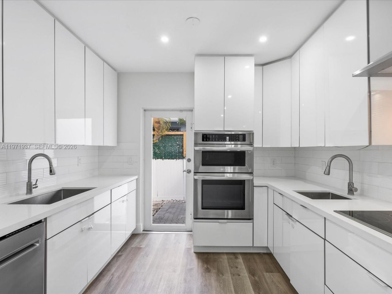 8934 Harding Ave , Surfside, FL 33154 Photo