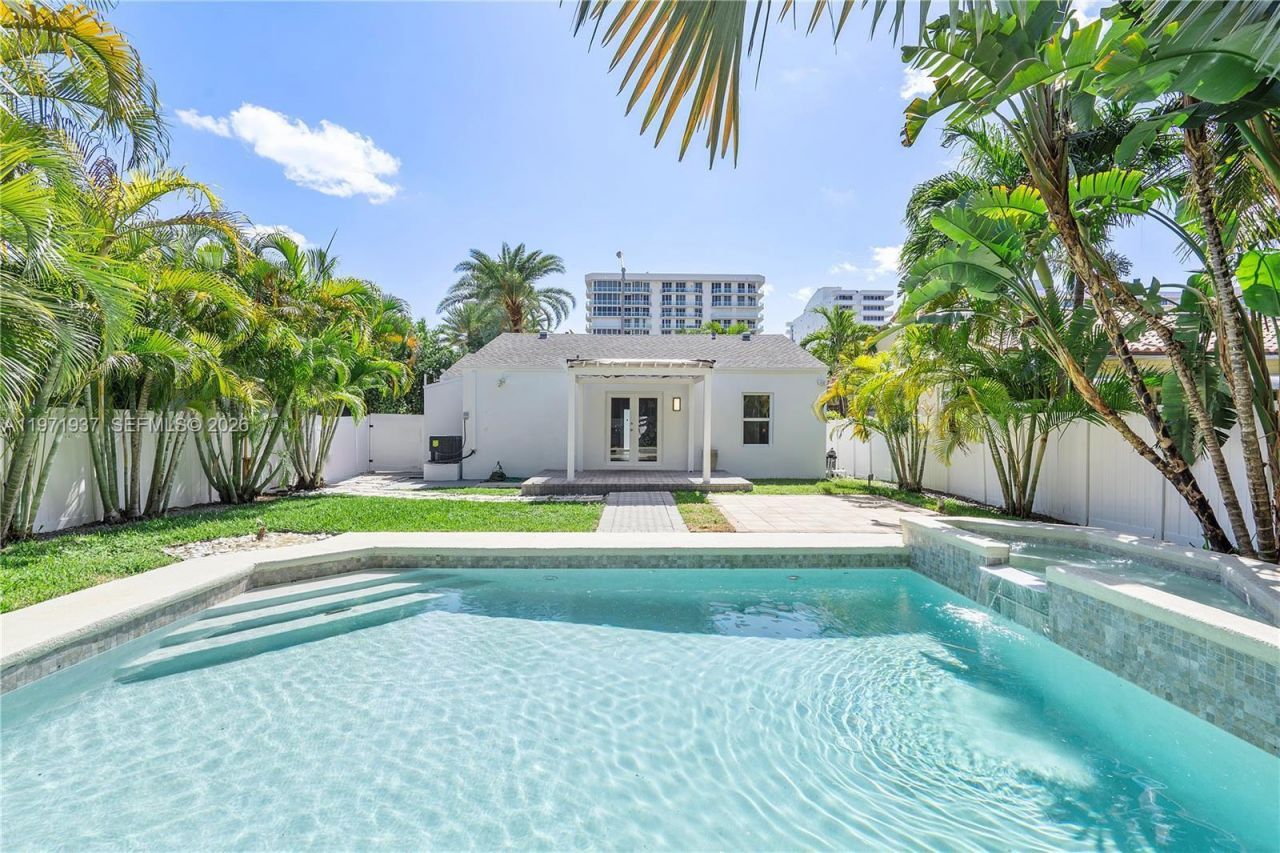 8934 Harding Ave , Surfside, FL 33154 Photo