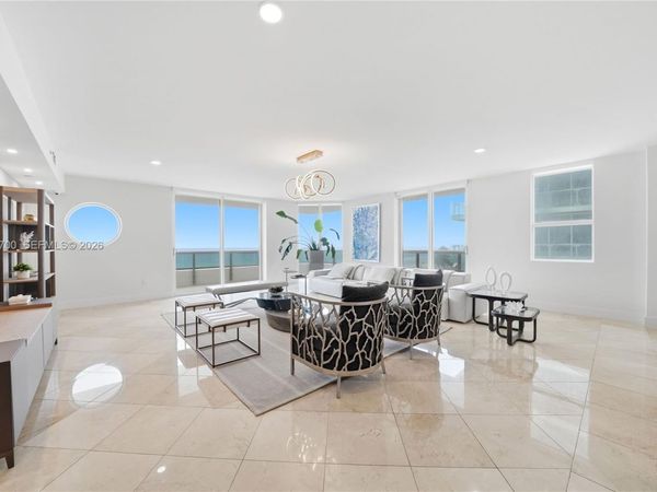 5801 Collins Ave , Unit 700, Miami Beach, FL 33140