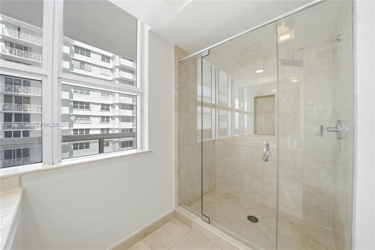 5801 Collins Ave , Unit 700, Miami Beach, FL 33140 Photo
