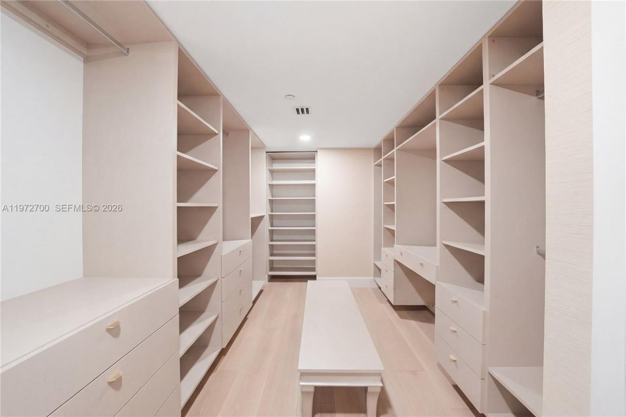 5801 Collins Ave , Unit 700, Miami Beach, FL 33140 Photo