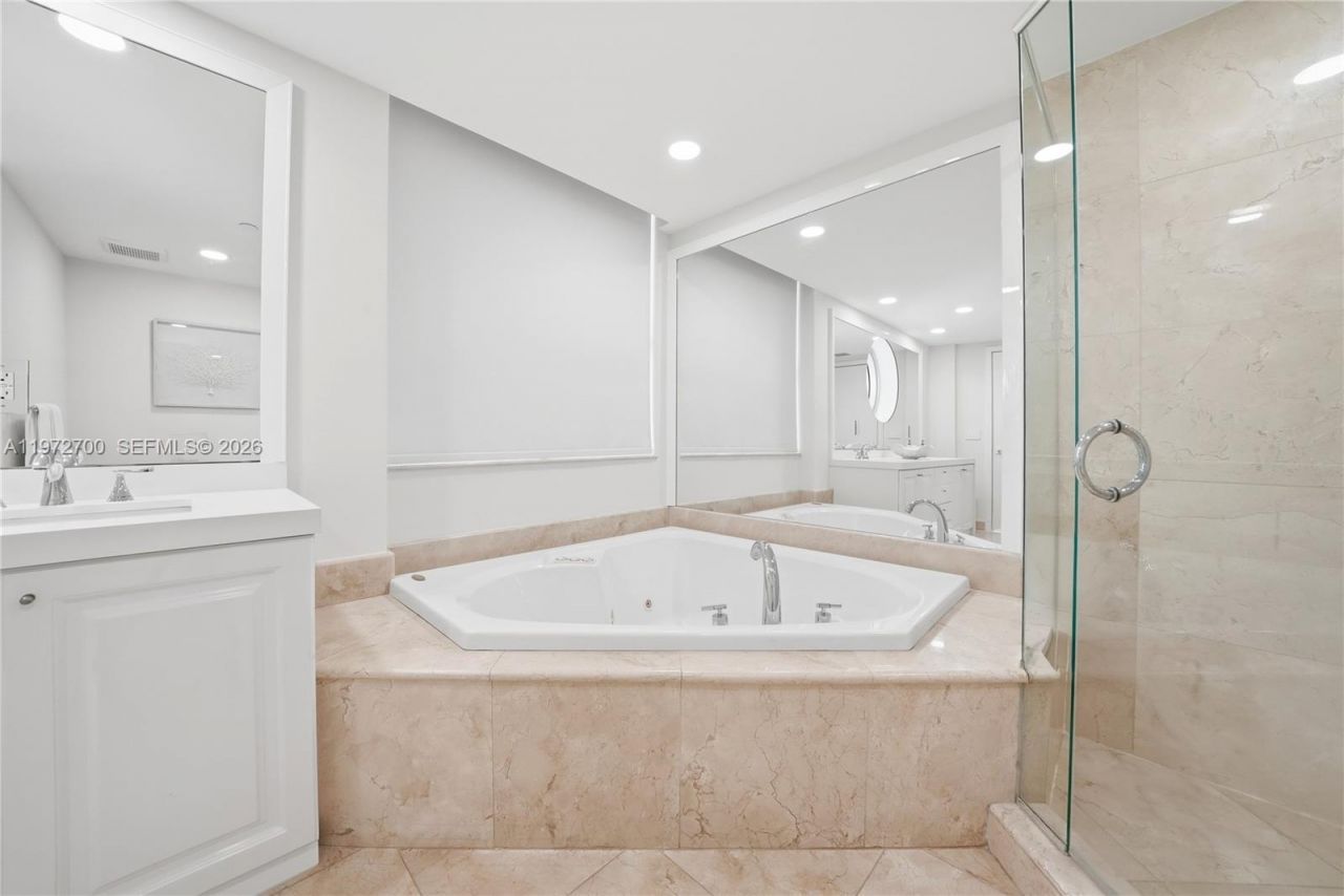 5801 Collins Ave , Unit 700, Miami Beach, FL 33140 Photo