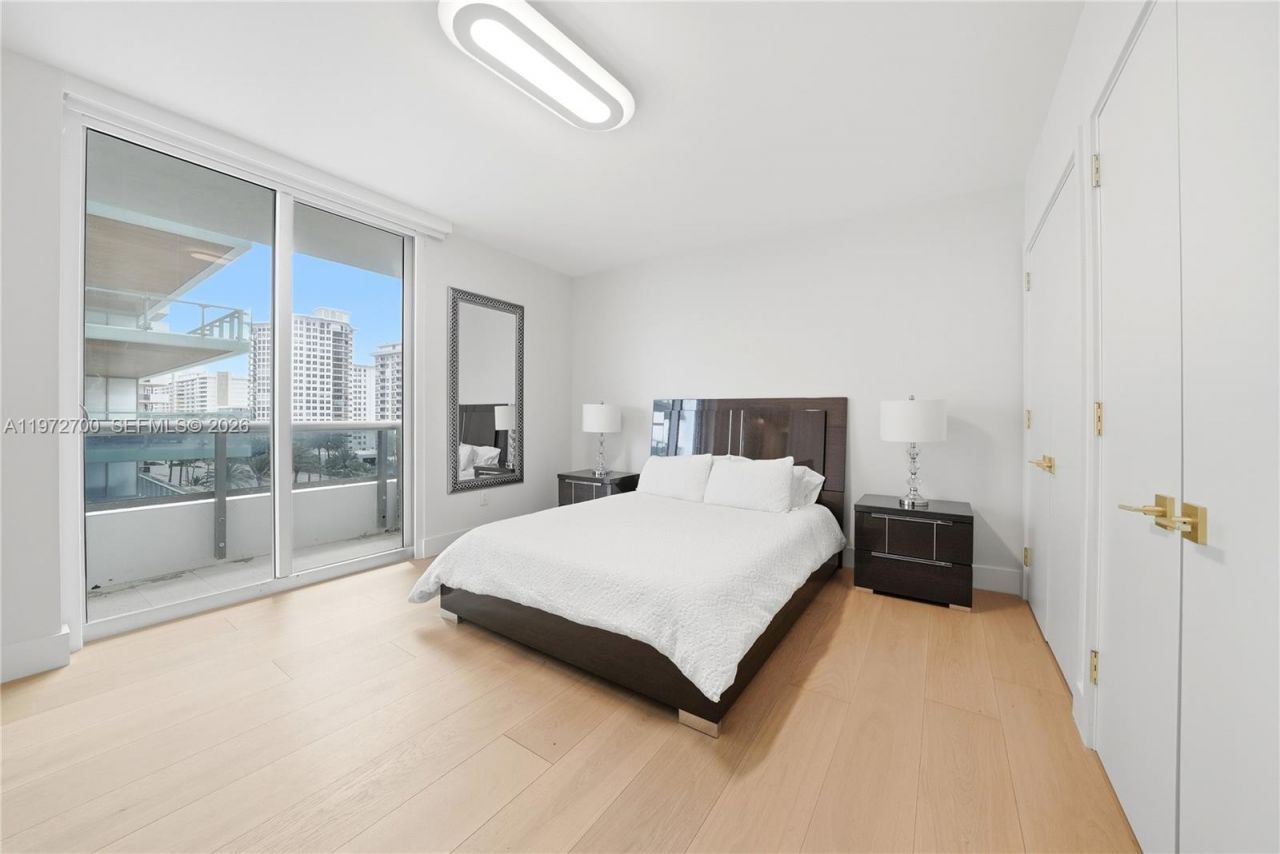 5801 Collins Ave , Unit 700, Miami Beach, FL 33140 Photo