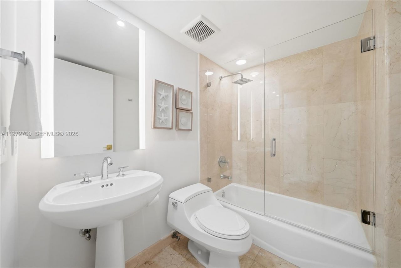 5801 Collins Ave , Unit 700, Miami Beach, FL 33140 Photo