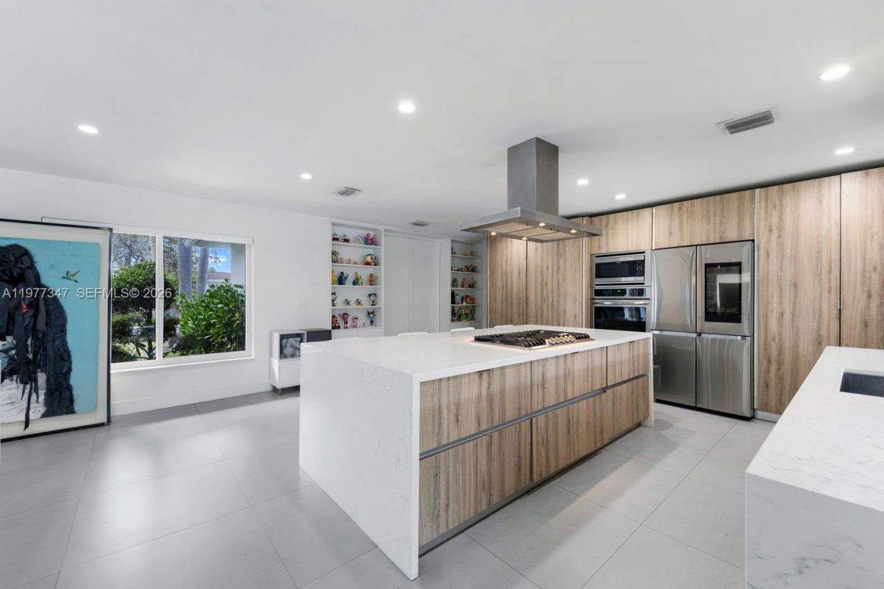 21015 NE 19th Ct , Miami, FL 33179 Photo