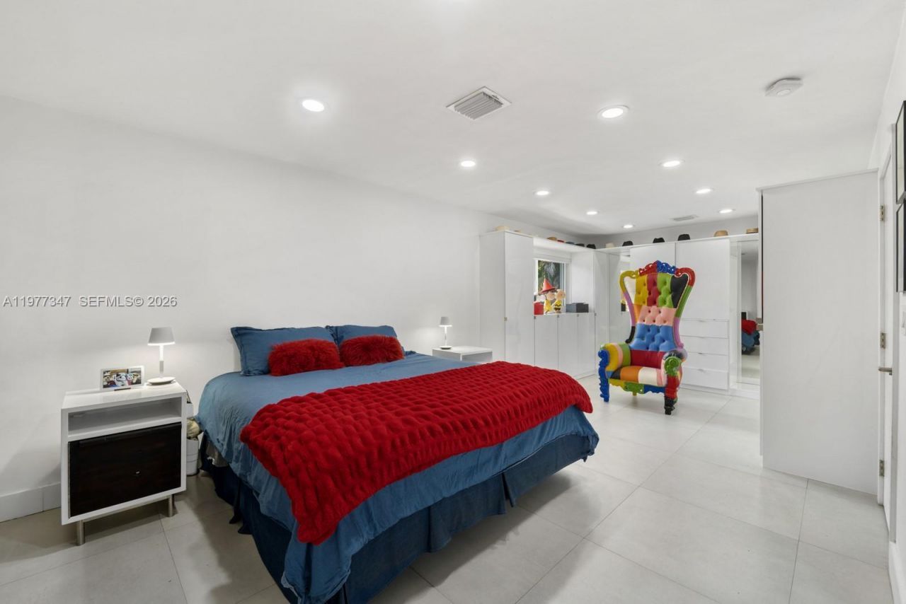 21015 NE 19th Ct , Miami, FL 33179 Photo