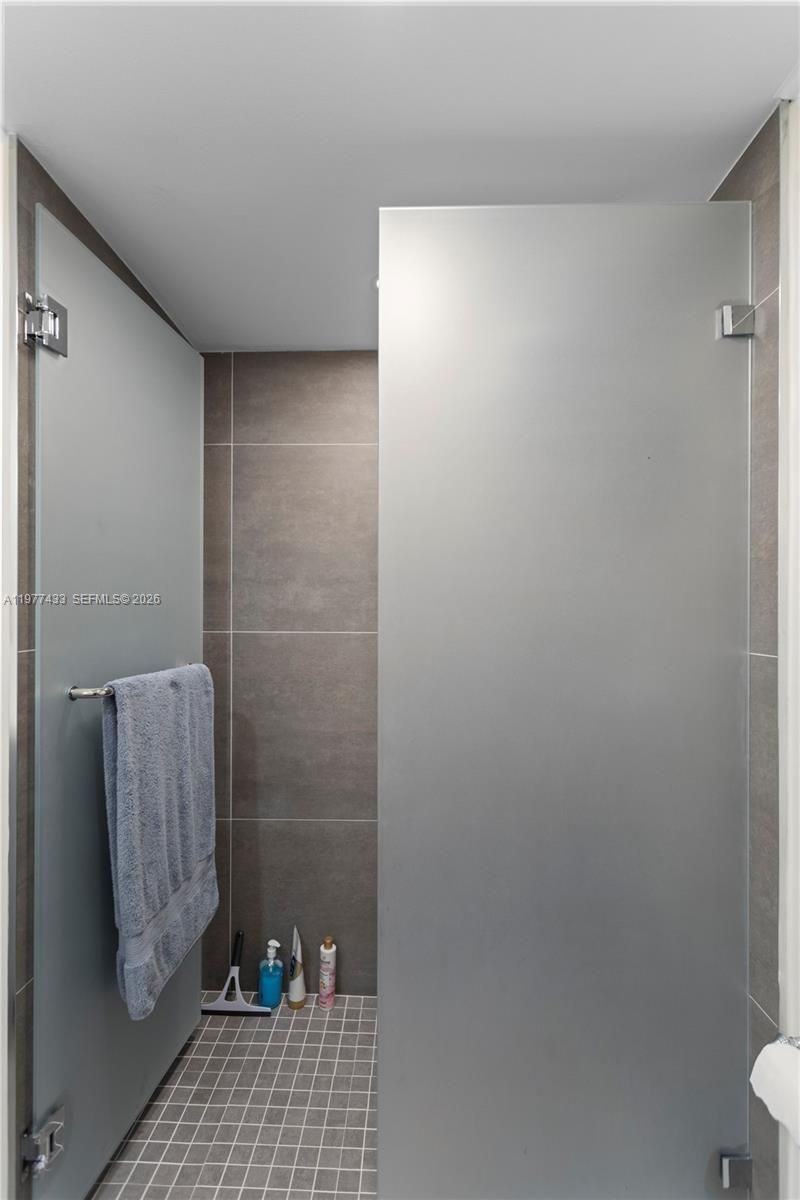 5700 Collins Ave , Unit 3A, Miami Beach, FL 33140 Photo