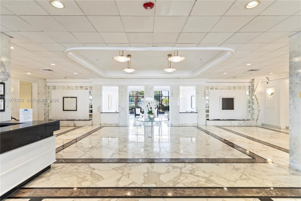 5700 Collins Ave , Unit 3A, Miami Beach, FL 33140 Photo