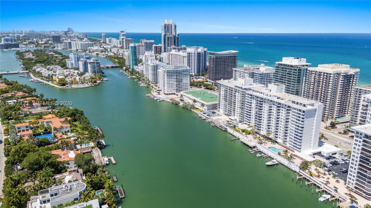 5700 Collins Ave , Unit 3A, Miami Beach, FL 33140 Photo