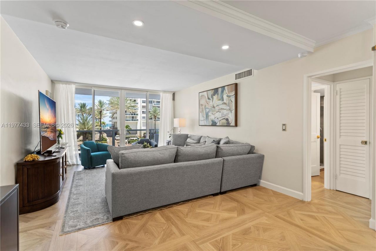 5700 Collins Ave , Unit 3A, Miami Beach, FL 33140 Photo