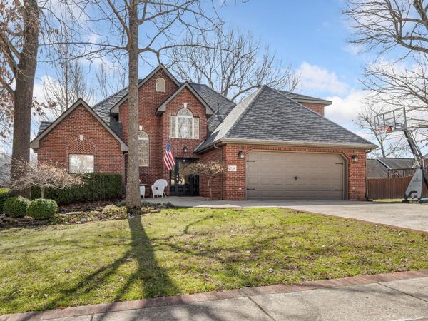 2718 Taylor Drive, Harrison, AR 72601