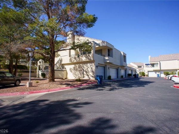 2753 Lodestone Drive, Las Vegas, NV 89117