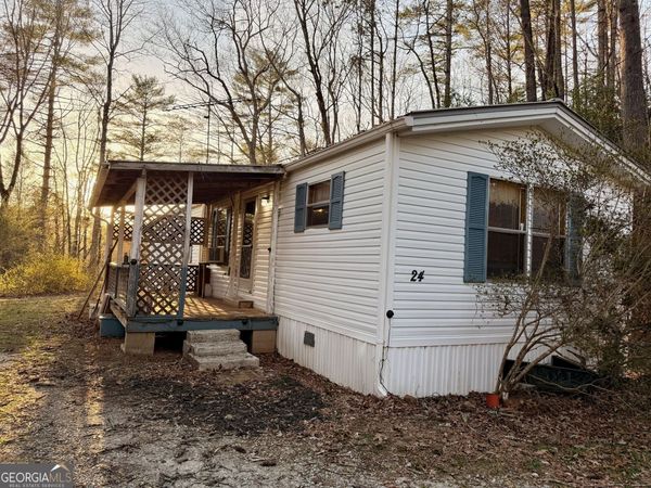 24 Lost Bridge Rd, Lakemont, GA 30552