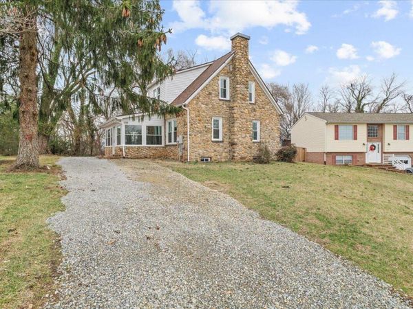 1705 Brad CT, Salem, VA 24153