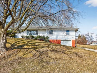 8912 Tretbaugh Drive, Bloomington, MN 55431