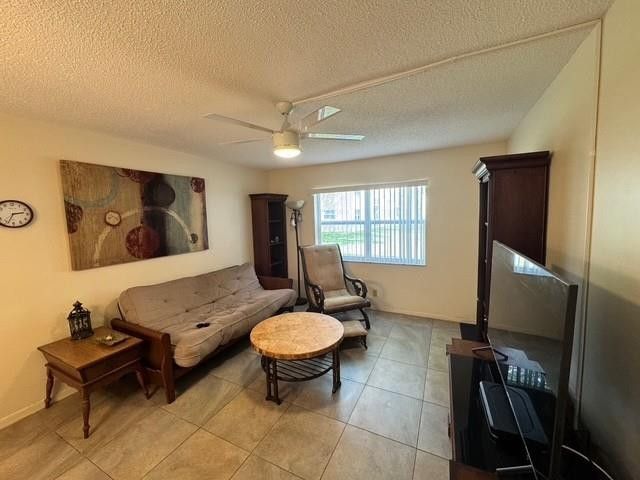 351 Cambridge Road, Unit 104, Hollywood, FL 33024 Photo