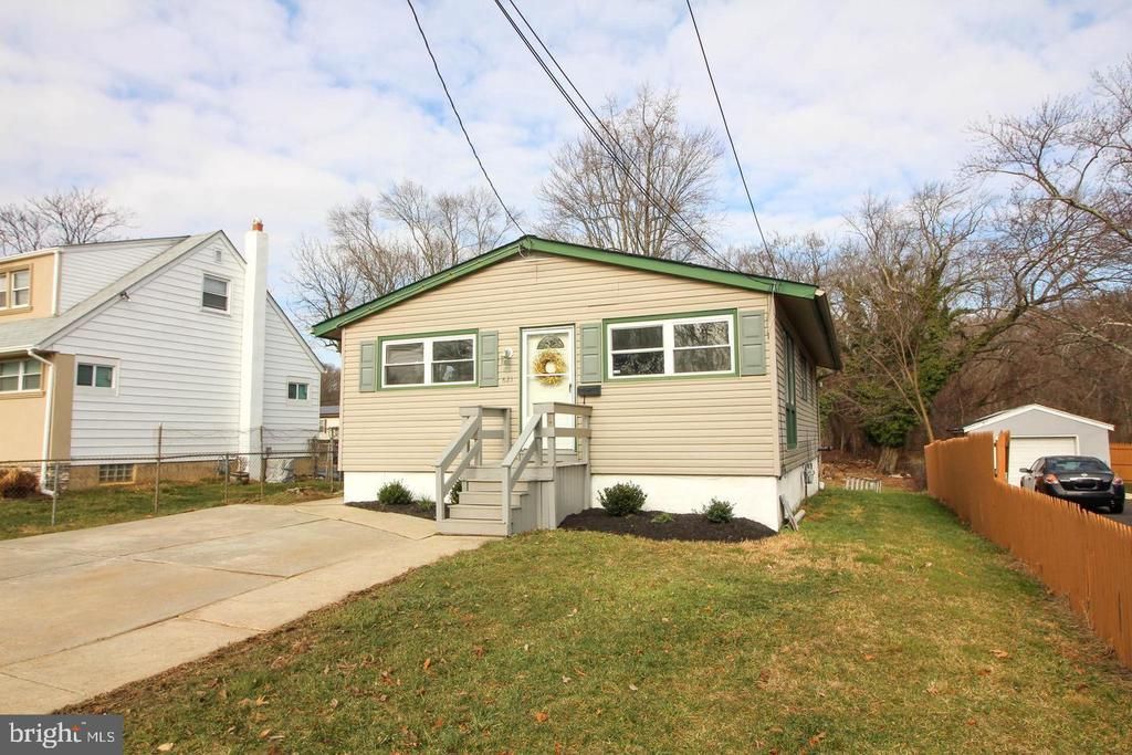 621 E Evesham Road, Magnolia, NJ 08049 Main Photo