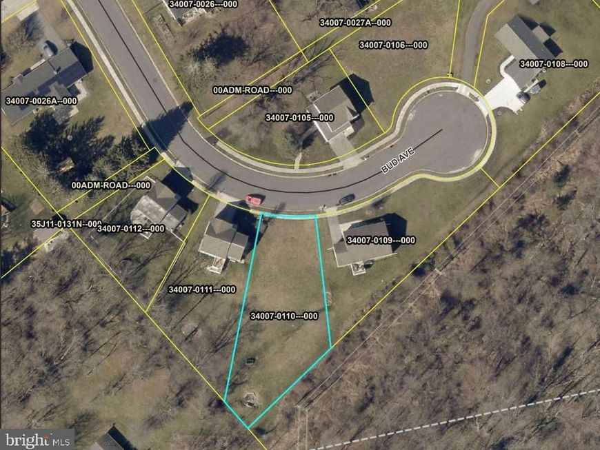 29 Bud Avenue, New Oxford, PA 17350 Main Photo