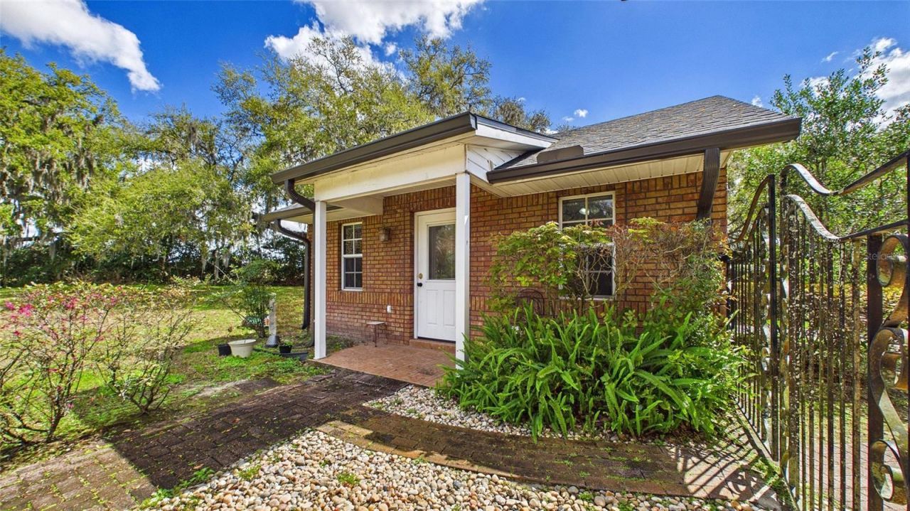 12908 Star Country Lane, Unit B, Dover, FL 33527 Main Photo