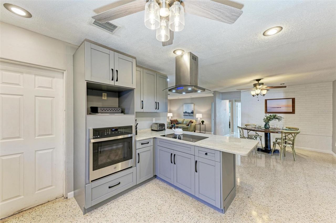 6000 Bayou Grande Boulevard Ne, Saint Petersburg, FL 33703 Photo