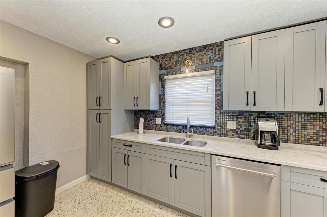 6000 Bayou Grande Boulevard Ne, Saint Petersburg, FL 33703 Photo