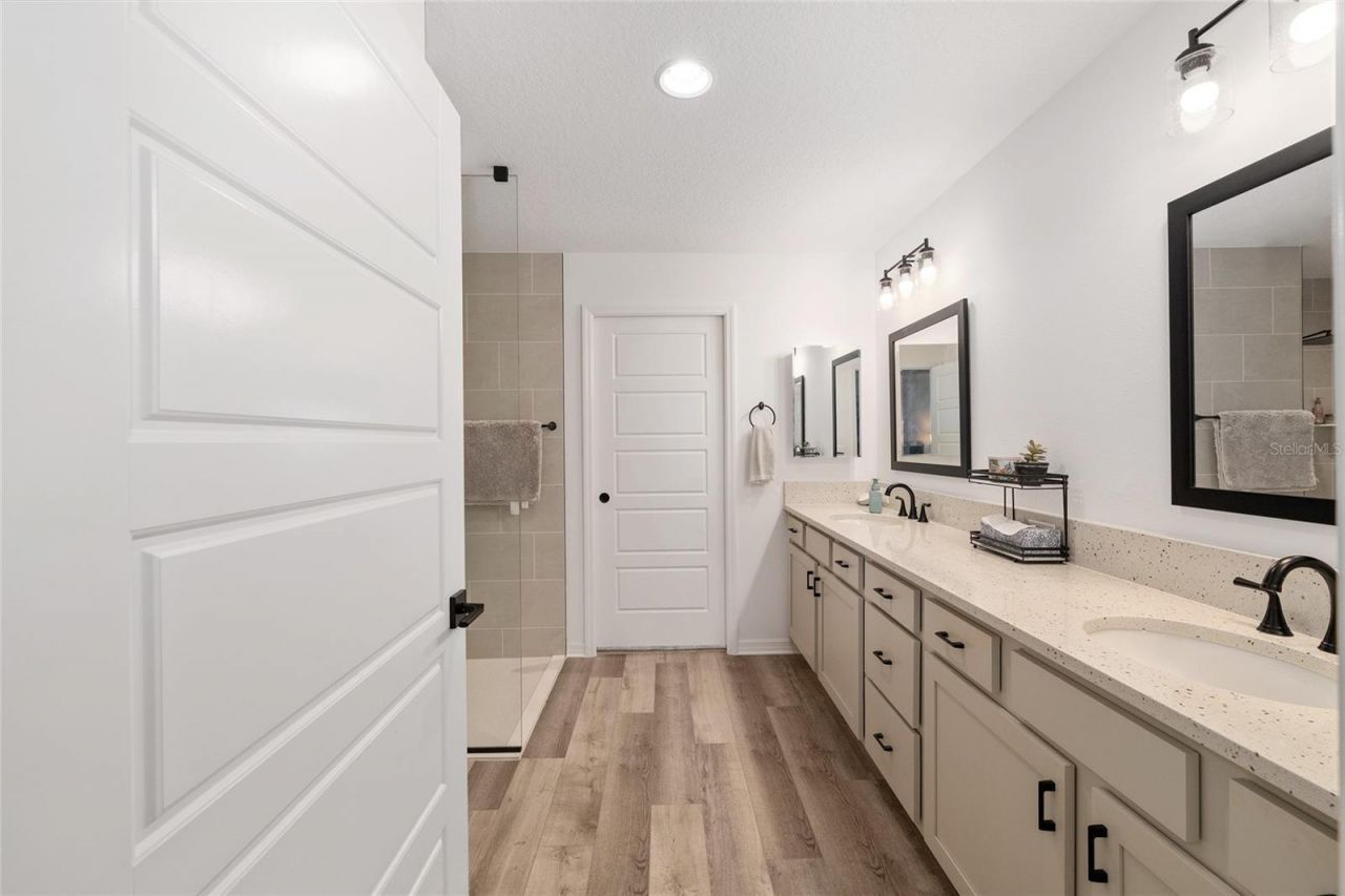 1661 Vanbeck Circle, The Villages, FL 34762 Photo