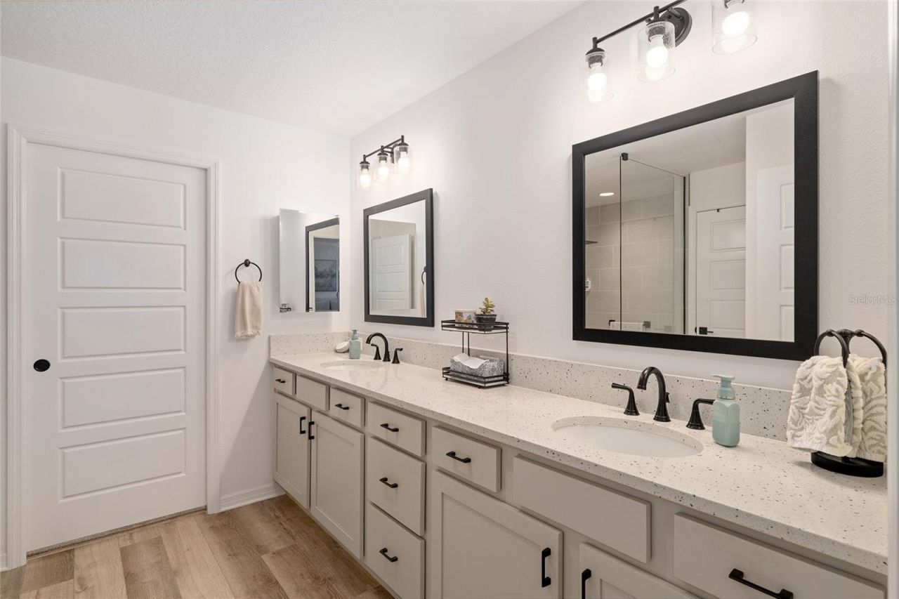 1661 Vanbeck Circle, The Villages, FL 34762 Photo