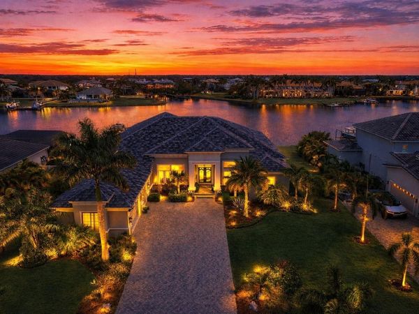 813 MANNS HARBOR DRIVE, APOLLO BEACH, FL 33572