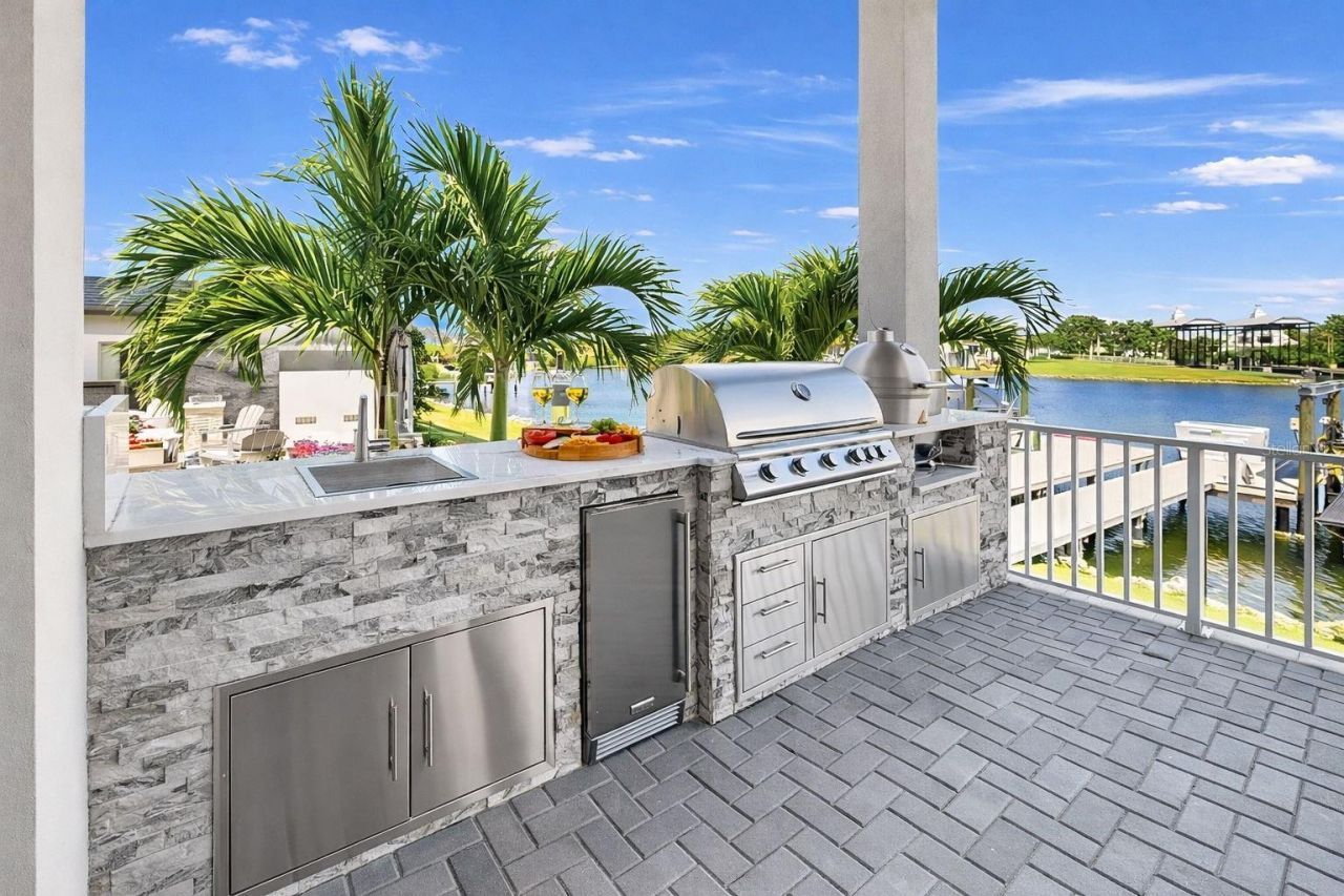 813 Manns Harbor Drive, Apollo Beach, FL 33572 Photo