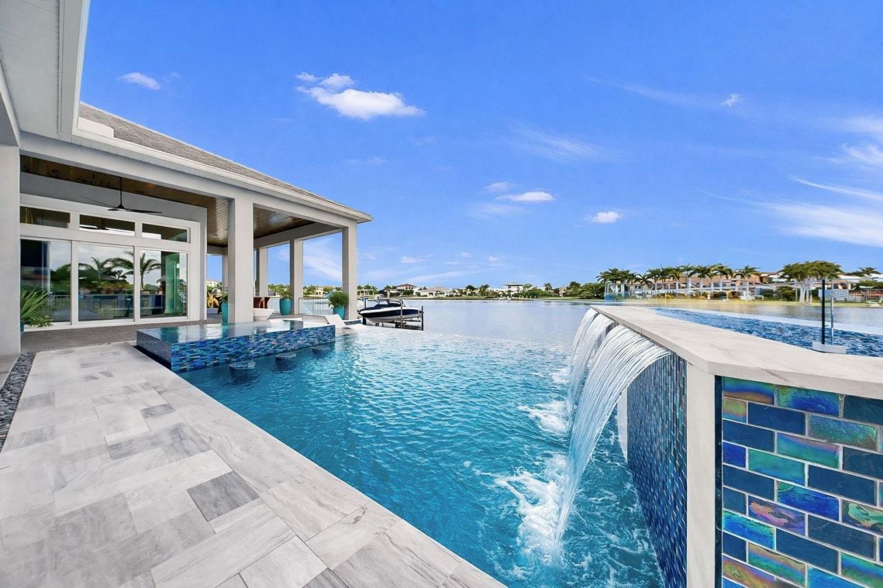 813 Manns Harbor Drive, Apollo Beach, FL 33572 Photo