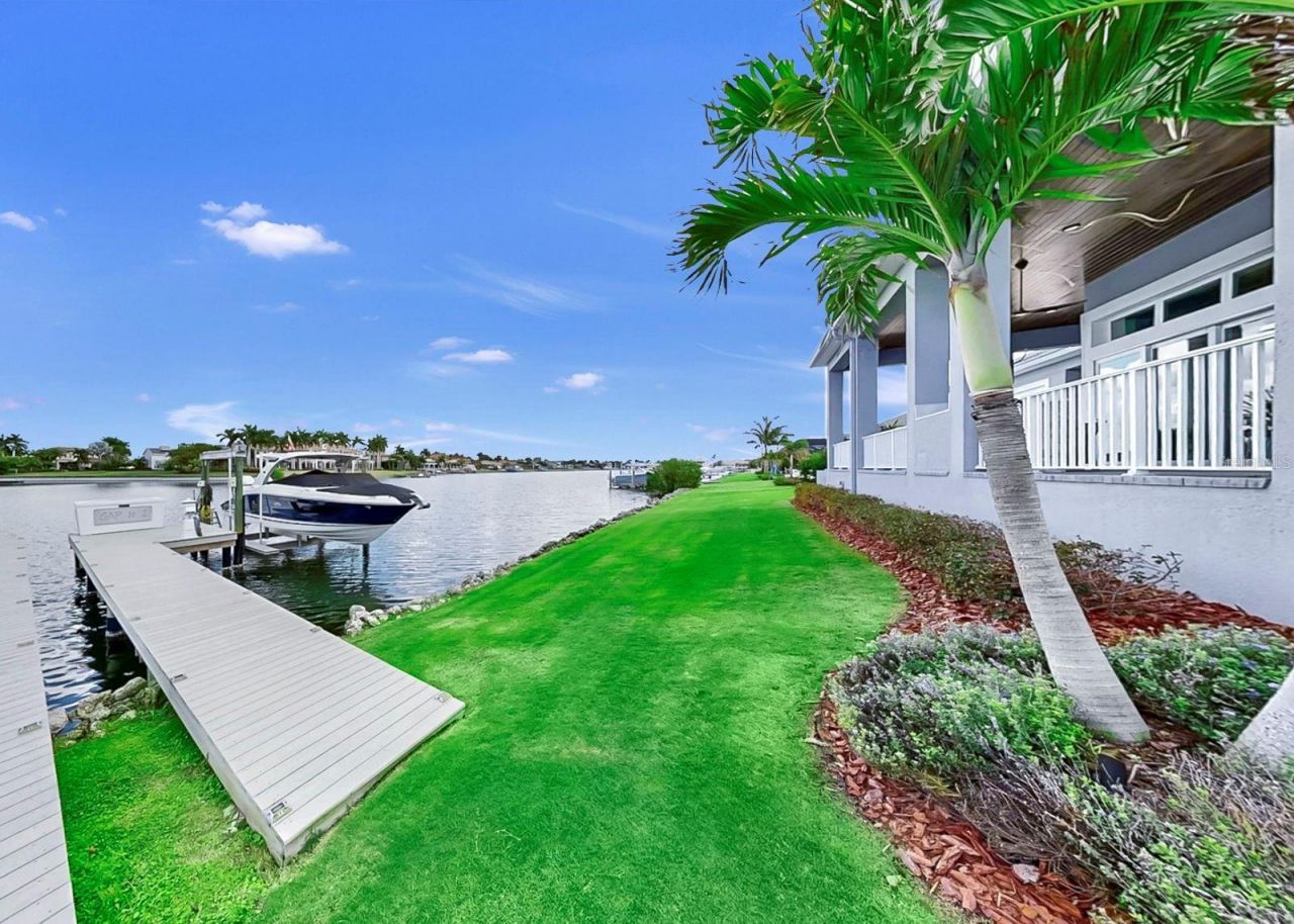 813 Manns Harbor Drive, Apollo Beach, FL 33572 Photo