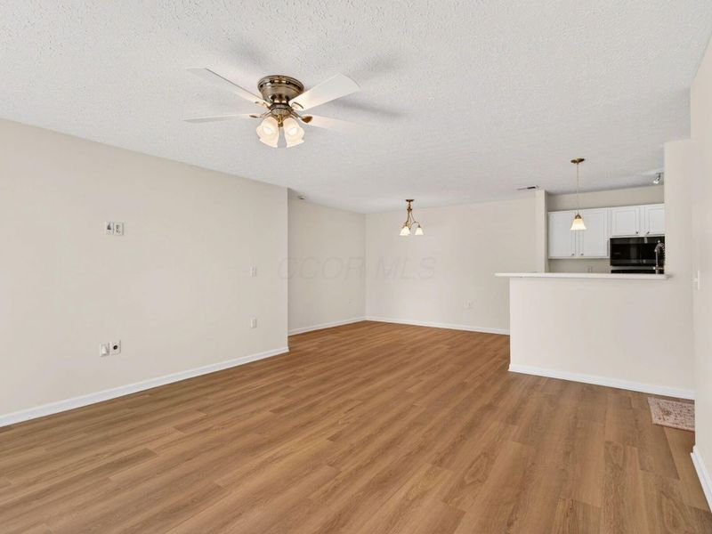 6789 Meadow Creek Drive, Unit 101, Columbus, OH 43235 Photo 15