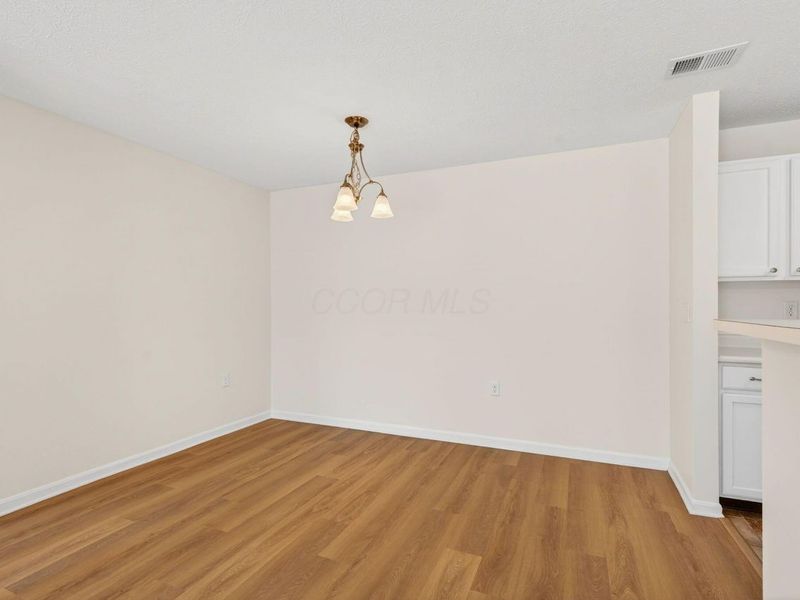 6789 Meadow Creek Drive, Unit 101, Columbus, OH 43235 Photo 17